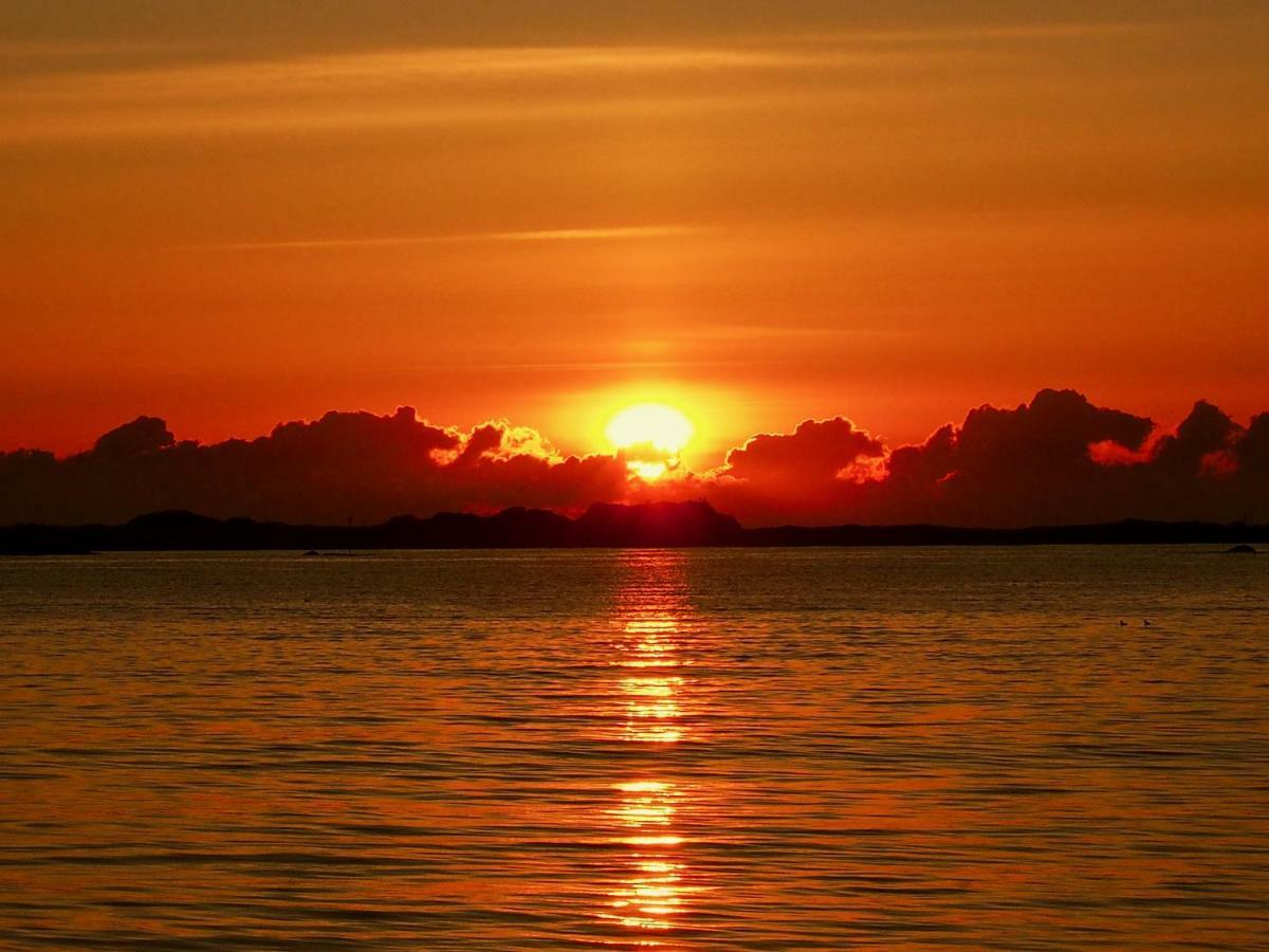 Midnight Sun View Lofoten เลคเนส ภายนอก รูปภาพ